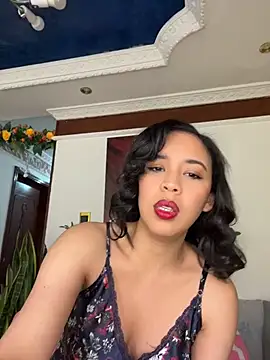Esmerald 1111 online show from 06/12/26, 11:53