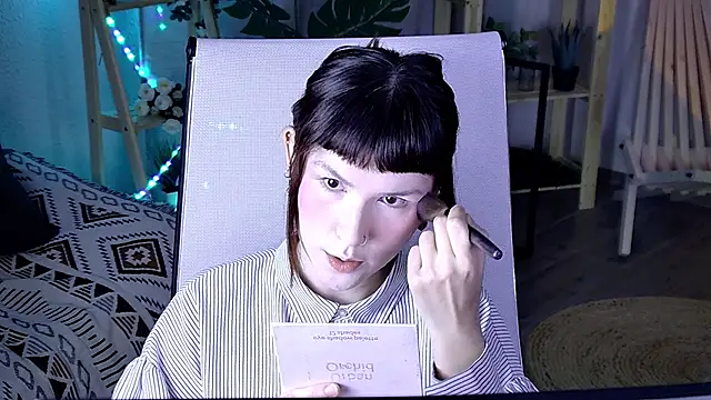 Snapshot of RickiOwens chatting on 12/04/25, 08:12 RickiOwens online show from 12/04/25, 08:12