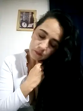 Snapshot of Sex_Annie chatting on 11/28/25, 04:37 Sex Annie online show from 11/28/25, 04:37