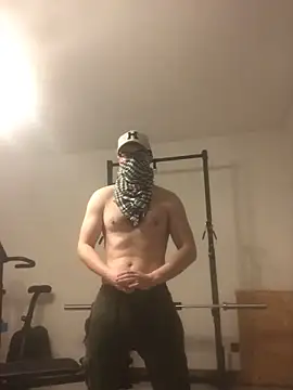 Snapshot of biscottosexy69 chatting on 12/19/25, 07:10 biscottosexy69 online show from 12/19/25, 07:10