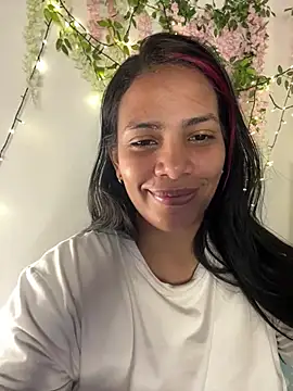 ArielleMillerr- online show from 07/08/26, 05:39