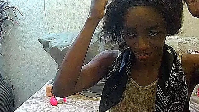 BrunetteNaomi8 online show from 07/25/26, 01:58