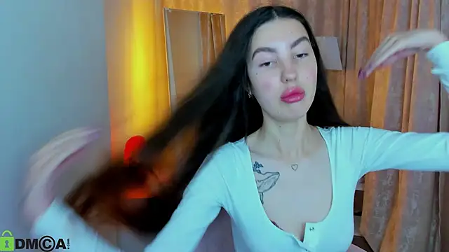 Snapshot of LiraRevery chatting on 12/02/25, 12:05 LiraRevery online show from 12/02/25, 12:05