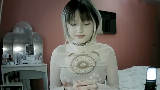 Snapshot of SkylaPorter chatting on 12/03/25, 10:35 SkylaPorter online show from 12/03/25, 10:35