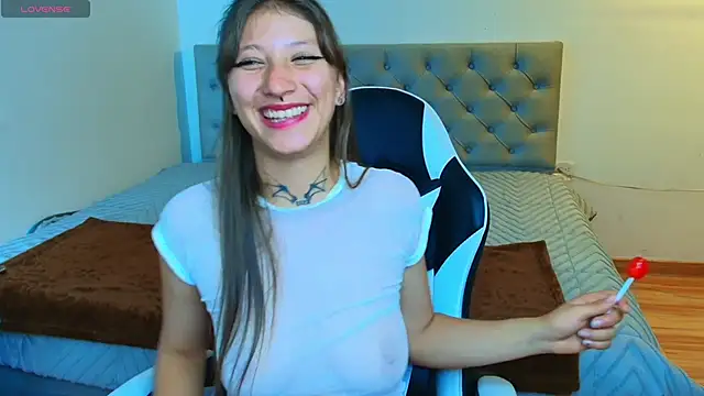 Snapshot of Lenna__black chatting on 12/14/25, 09:52 Lenna black online show from 12/14/25, 09:52