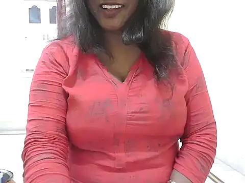 Snapshot of Tanu_Bengali chatting on 12/16/25, 03:17 Tanu Bengali online show from 12/16/25, 03:17