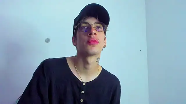 Snapshot of Dio__morningstar chatting on 11/19/25, 12:16 Dio morningstar online show from 11/19/25, 12:16