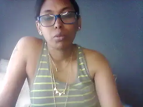 Snapshot of TiaBlaze chatting on 11/30/25, 08:51 TiaBlaze online show from 11/30/25, 08:51