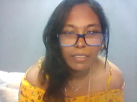 Snapshot of TiaBlaze chatting on 12/01/25, 07:19 TiaBlaze online show from 12/01/25, 07:19