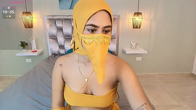 Snapshot of Natash_khalal chatting on 11/30/25, 09:19 Natash khalal online show from 11/30/25, 09:19