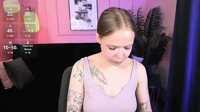 lucy loy online show from 05/19/26, 07:37