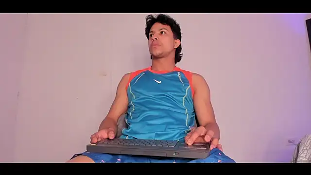 Snapshot of homerothompson chatting on 11/20/25, 09:25 homerothompson online show from 11/20/25, 09:25