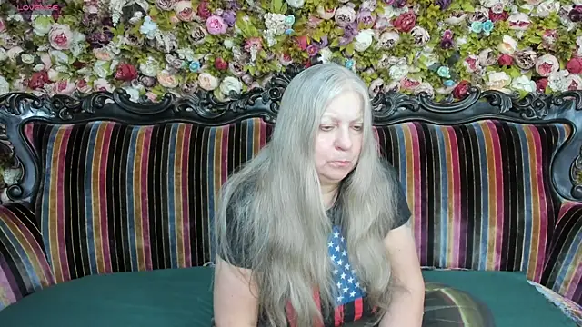 Snapshot of mariabelladonna chatting on 02/19/26, 10:06 mariabelladonna online show from 02/19/26, 10:06
