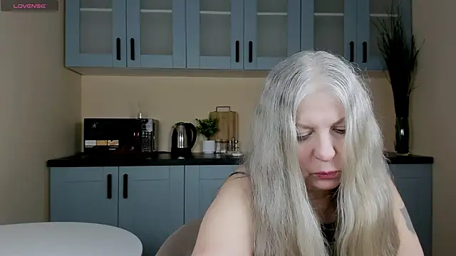 Snapshot of mariabelladonna chatting on 03/07/26, 11:02 mariabelladonna online show from 03/07/26, 11:02