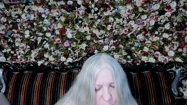 Snapshot of mariabelladonna chatting on 03/21/26, 10:46 mariabelladonna online show from 03/21/26, 10:46