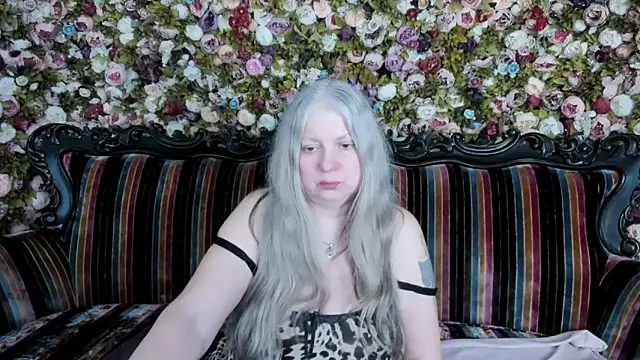 Snapshot of mariabelladonna chatting on 04/30/26, 10:21 mariabelladonna online show from 04/30/26, 10:21