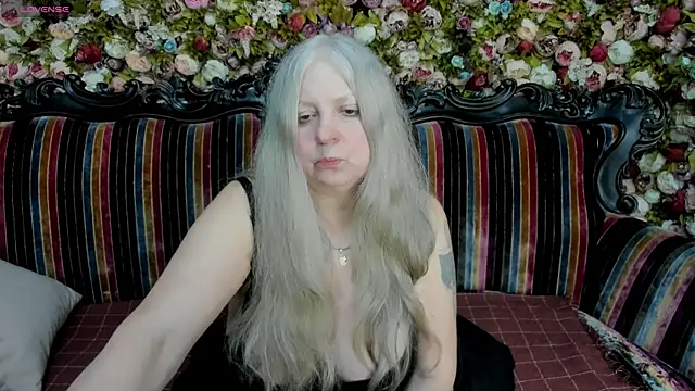 Snapshot of mariabelladonna chatting on 05/01/26, 10:03 mariabelladonna online show from 05/01/26, 10:03