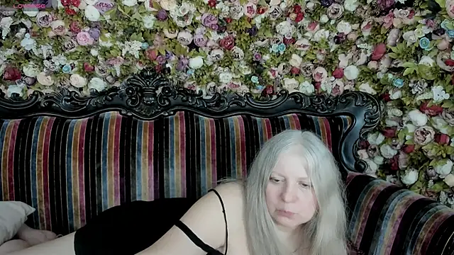 Snapshot of mariabelladonna chatting on 05/02/26, 10:09 mariabelladonna online show from 05/02/26, 10:09