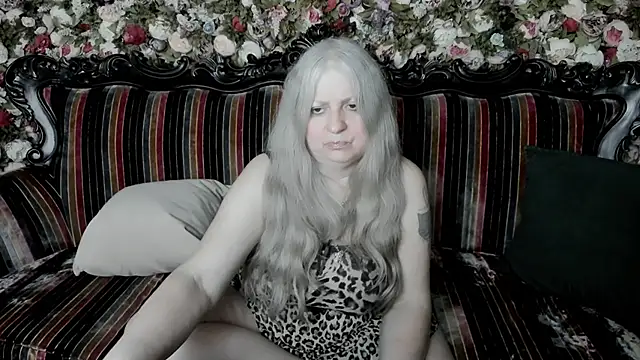 Snapshot of mariabelladonna chatting on 06/06/26, 11:48 mariabelladonna online show from 06/06/26, 11:48