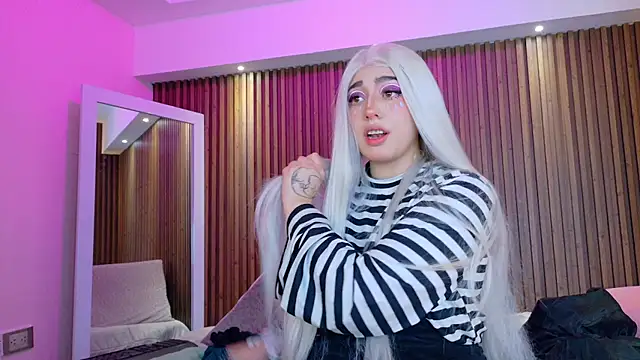 Snapshot of GabyRose9 chatting on 12/01/25, 11:37 GabyRose9 online show from 12/01/25, 11:37