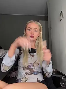 Snapshot of linafuntime chatting on 11/25/25, 02:00 linafuntime online show from 11/25/25, 02:00