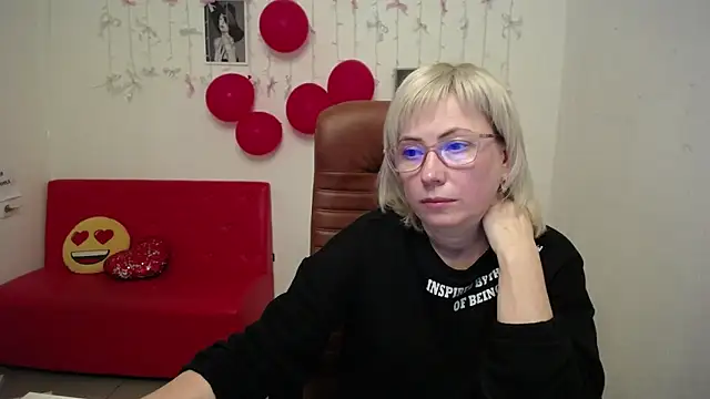 Snapshot of LaurenWishy chatting on 01/16/26, 01:04 LaurenWishy online show from 01/16/26, 01:04