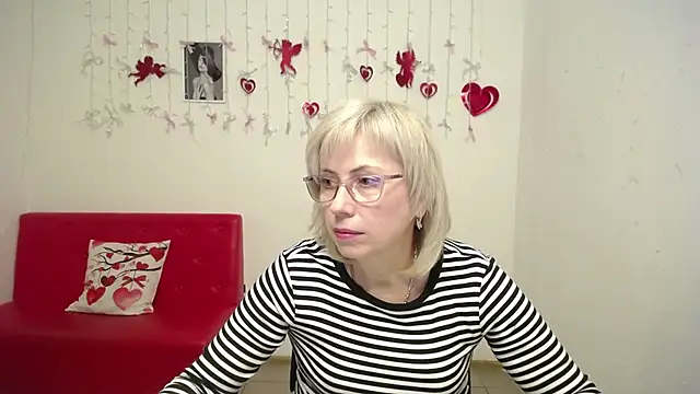 Snapshot of LaurenWishy chatting on 02/13/26, 05:31 LaurenWishy online show from 02/13/26, 05:31