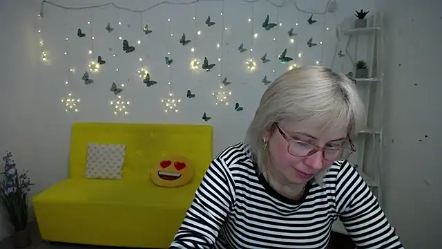 Snapshot of LaurenWishy chatting on 02/21/26, 12:55 LaurenWishy online show from 02/21/26, 12:55