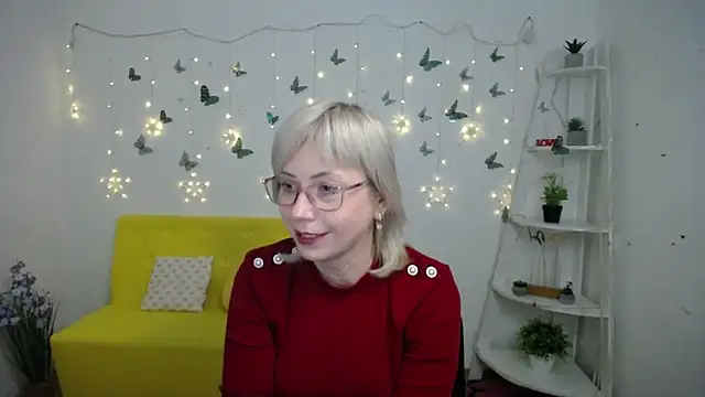 Snapshot of LaurenWishy chatting on 02/22/26, 05:55 LaurenWishy online show from 02/22/26, 05:55