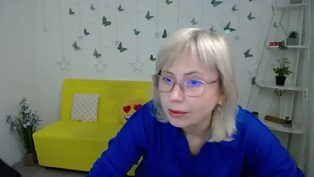 Snapshot of LaurenWishy chatting on 02/27/26, 12:05 LaurenWishy online show from 02/27/26, 12:05