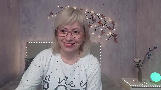 Snapshot of LaurenWishy chatting on 03/01/26, 06:26 LaurenWishy online show from 03/01/26, 06:26