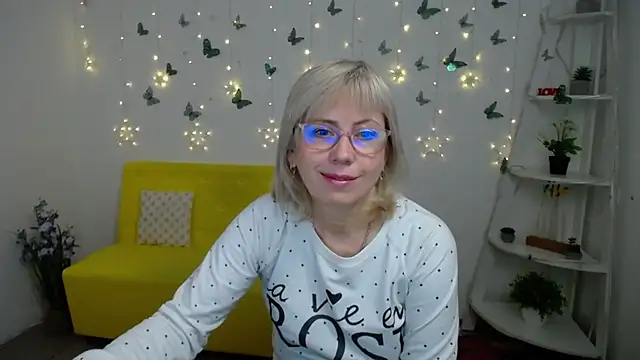 Snapshot of LaurenWishy chatting on 03/02/26, 06:14 LaurenWishy online show from 03/02/26, 06:14