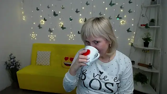 Snapshot of LaurenWishy chatting on 03/02/26, 07:15 LaurenWishy online show from 03/02/26, 07:15