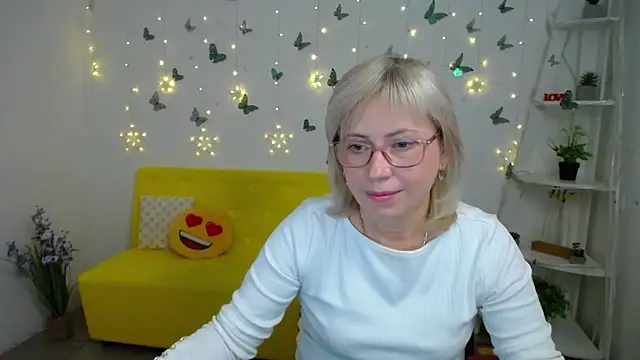Snapshot of LaurenWishy chatting on 03/09/26, 06:06 LaurenWishy online show from 03/09/26, 06:06