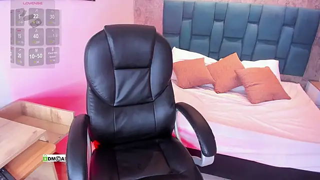 Snapshot of Gabyjackson1 chatting on 12/16/25, 12:32 Gabyjackson1 online show from 12/16/25, 12:32