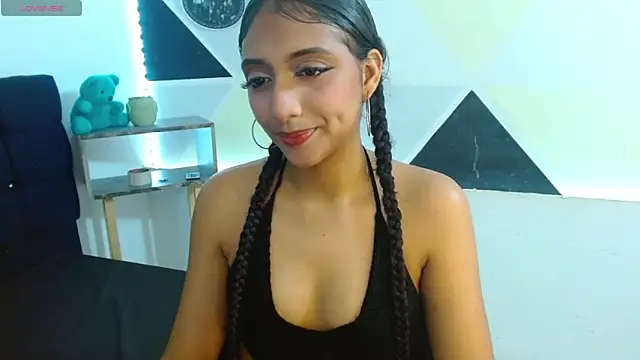 Snapshot of Karol_Soft chatting on 11/20/25, 07:57 Karol Soft online show from 11/20/25, 07:57