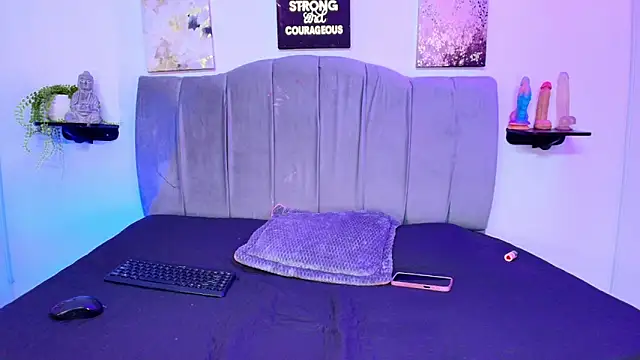 Maddy  Jones online show from 06/13/26, 07:23