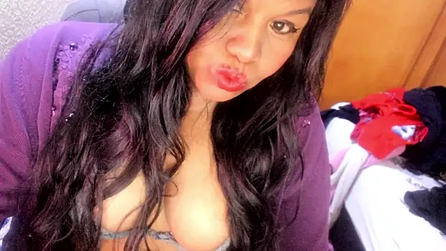 ebonycamelia online show from 05/08/26, 09:42