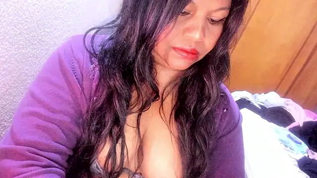 ebonycamelia online show from 05/10/26, 04:28