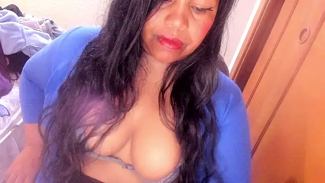 ebonycamelia online show from 05/20/26, 08:04
