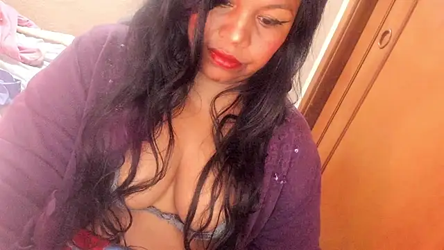 ebonycamelia online show from 06/08/26, 05:24