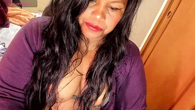 ebonycamelia online show from 07/11/26, 09:49