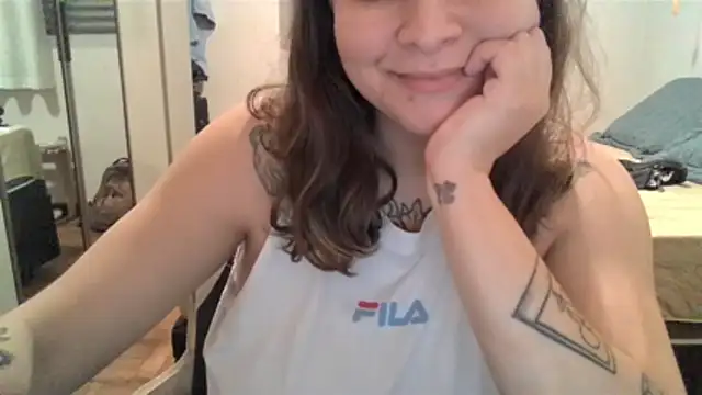 Snapshot of xxxluana chatting on 02/04/26, 02:50 xxxluana online show from 02/04/26, 02:50