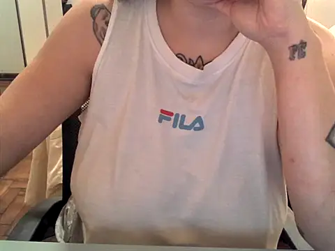 Snapshot of xxxluana chatting on 03/02/26, 12:35 xxxluana online show from 03/02/26, 12:35