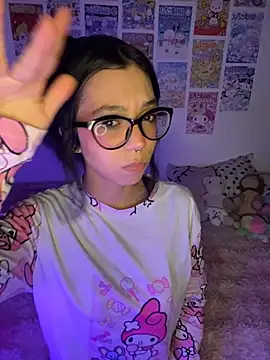 Snapshot of Valen-Foxx1 chatting on 11/29/25, 06:05 Valen-Foxx1 online show from 11/29/25, 06:05