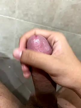 Snapshot of Juan0999 chatting on 11/19/25, 06:57 Juan0999 online show from 11/19/25, 06:57