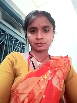 Snapshot of Hot_erion chatting on 11/23/25, 04:56 Hot erion online show from 11/23/25, 04:56