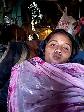 Snapshot of Hot_erion chatting on 11/28/25, 05:32 Hot erion online show from 11/28/25, 05:32