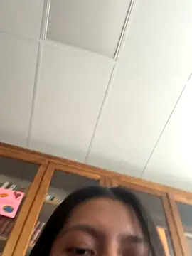 jadeeguti online show from 11/19/25, 11:10