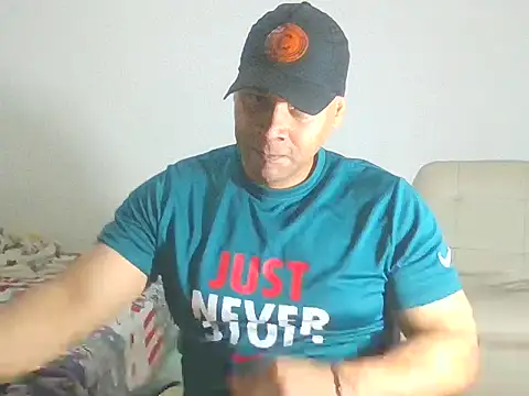 Snapshot of musclehetero chatting on 11/29/25, 01:19 musclehetero online show from 11/29/25, 01:19